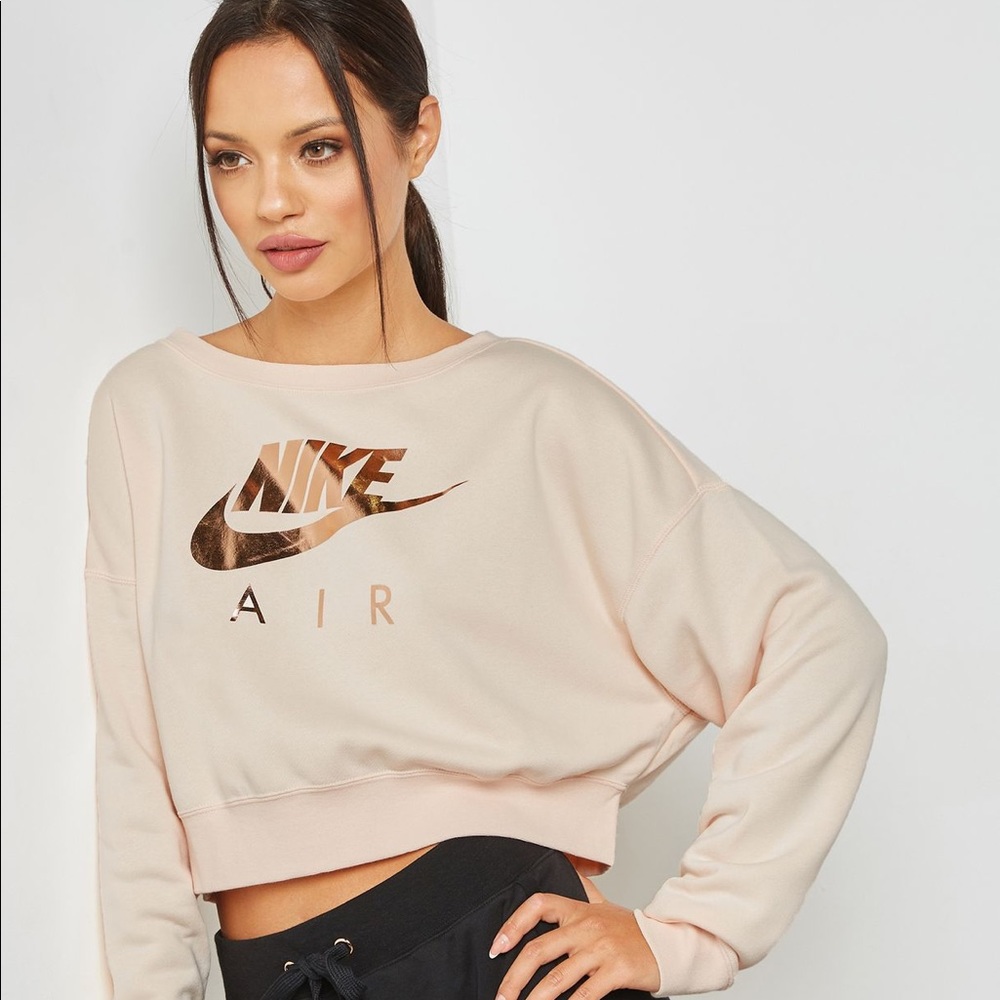Nike Rally Crewneck!